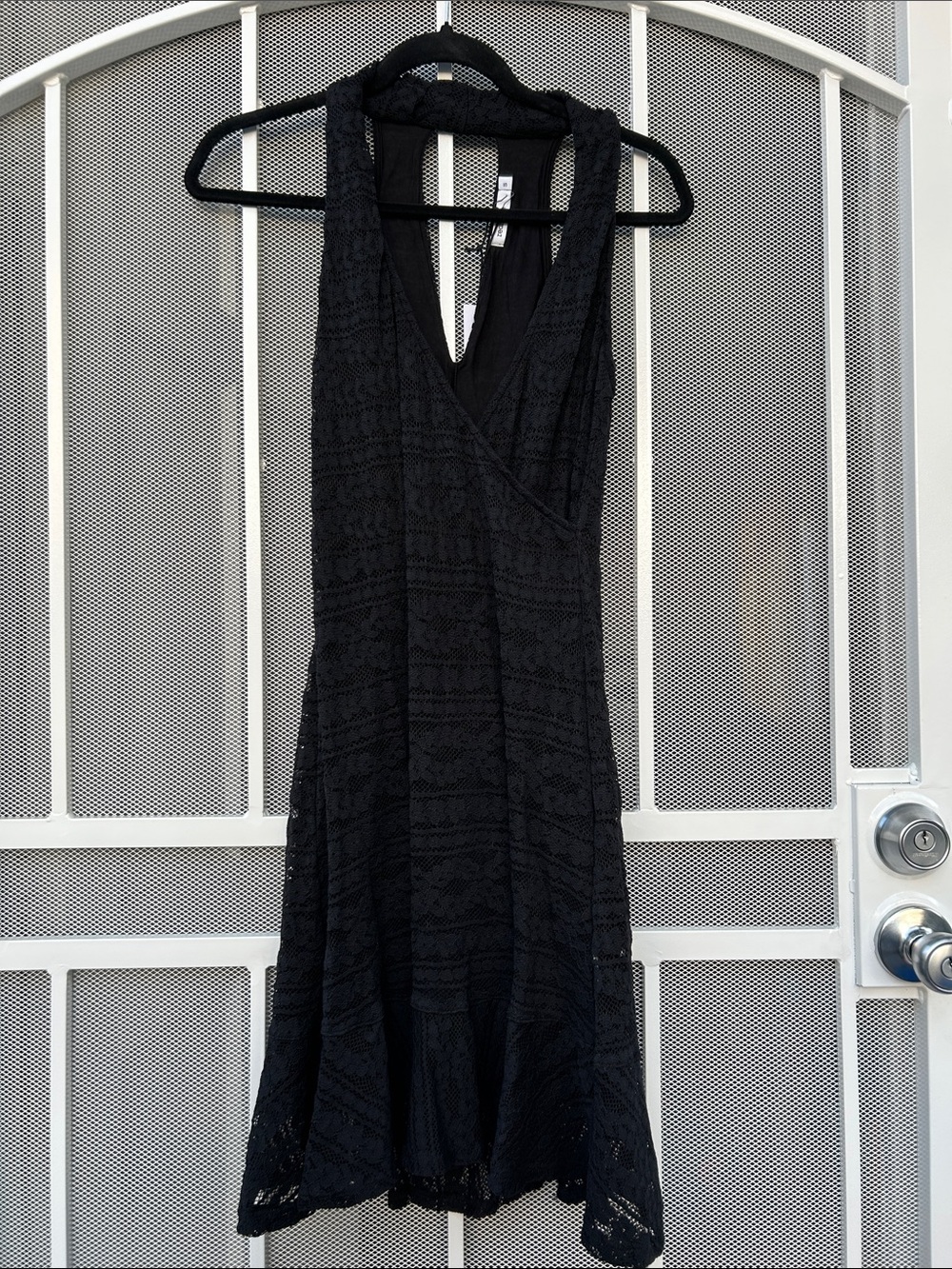 Black Lace Halter V-Neck Women’s Dress